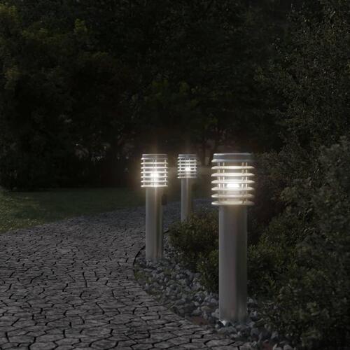 Udendørs standerlampe med stikkontakt 60 cm rustfrit stål sølv