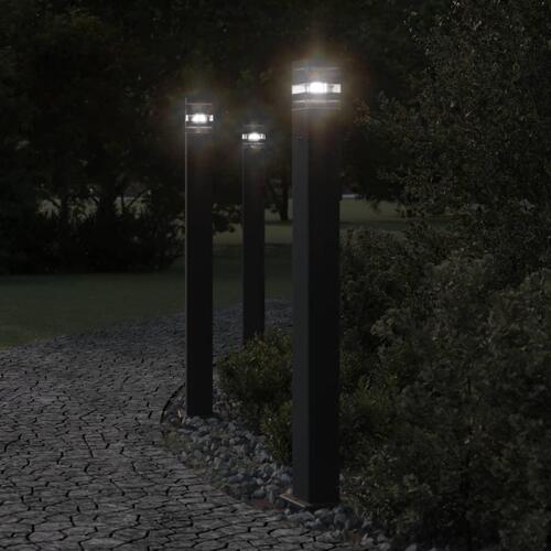 Udendørs standerlampe med stikkontakt 110 cm aluminium sort