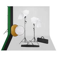 Fotostudieudstyr med lamper, baggrund og reflektor