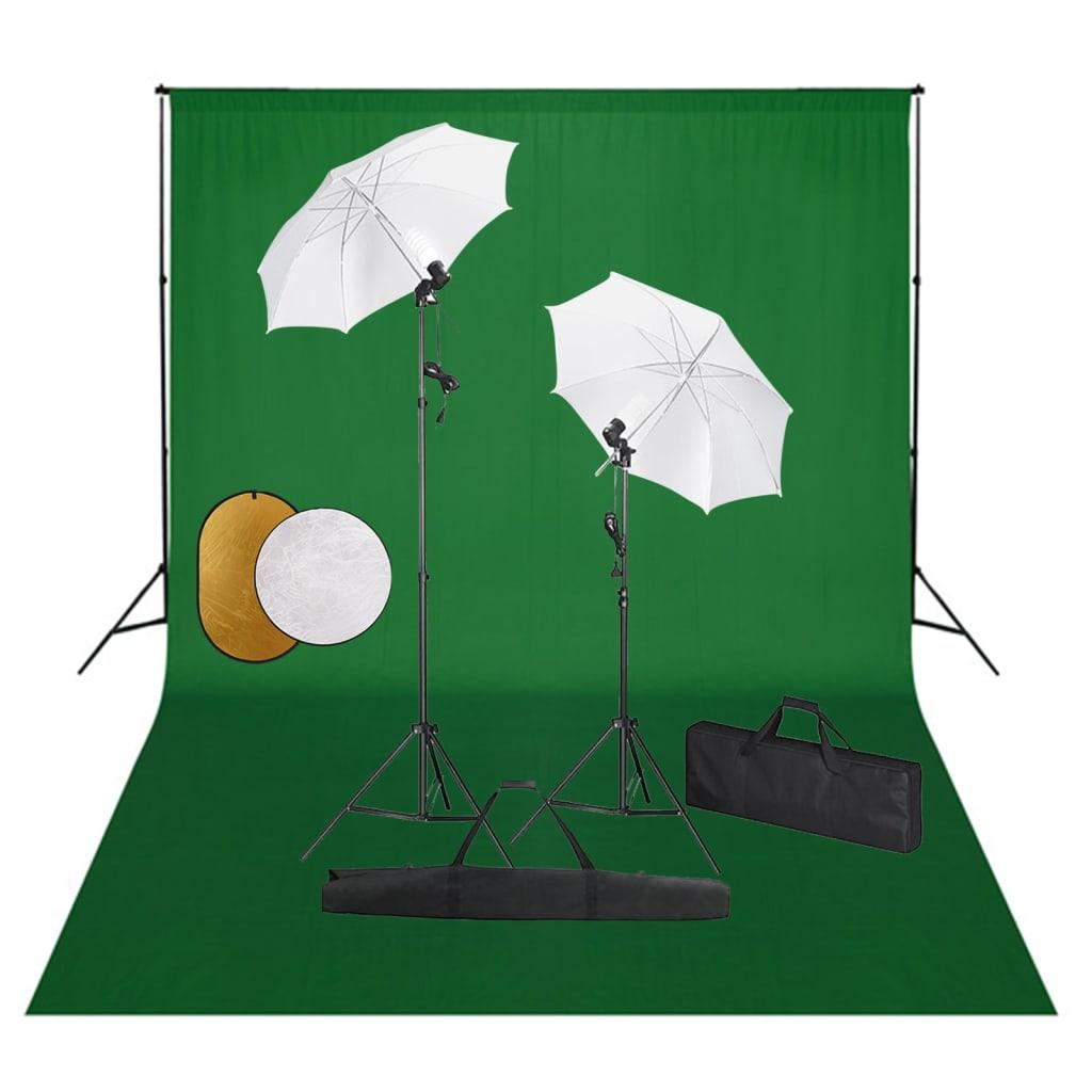 Fotostudieudstyr med lamper, paraplyer, baggrund og reflektor