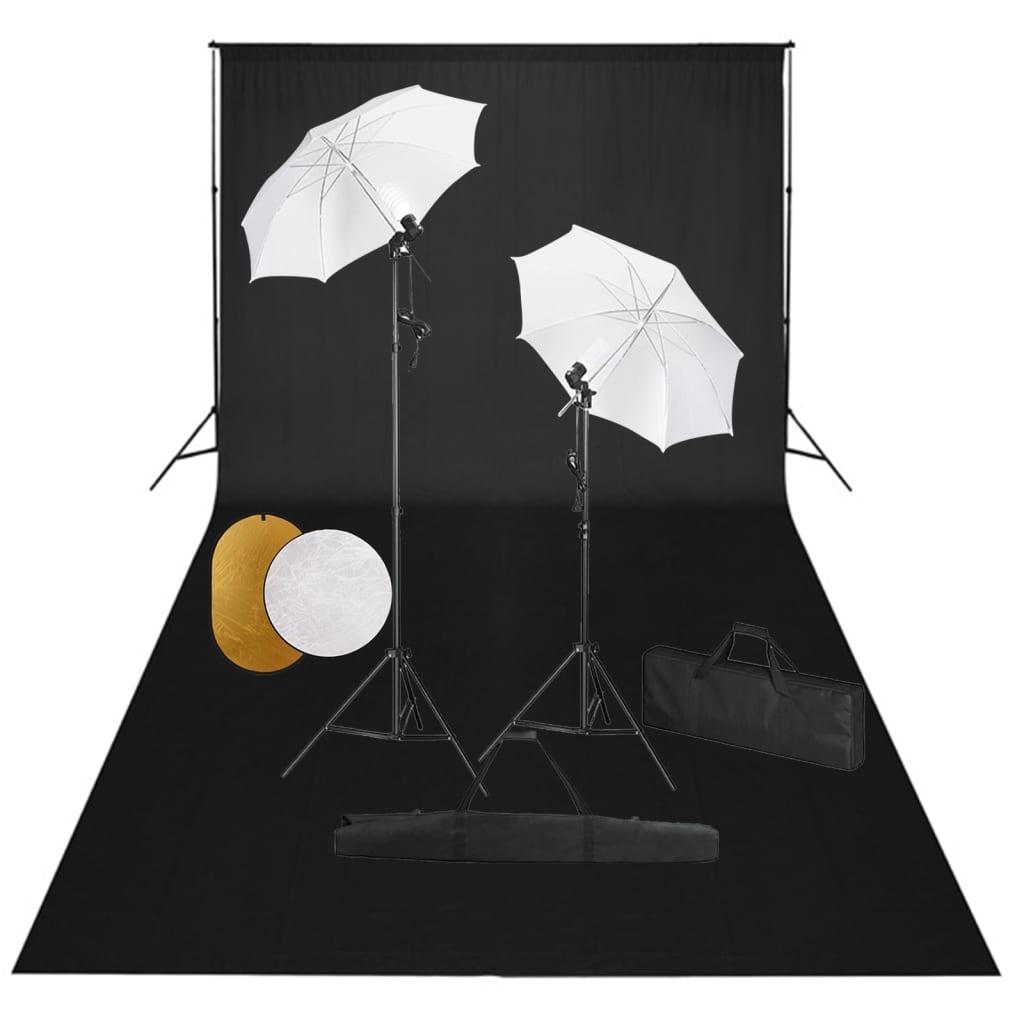 Fotostudieudstyr med lamper, paraplyer, baggrund og reflektor