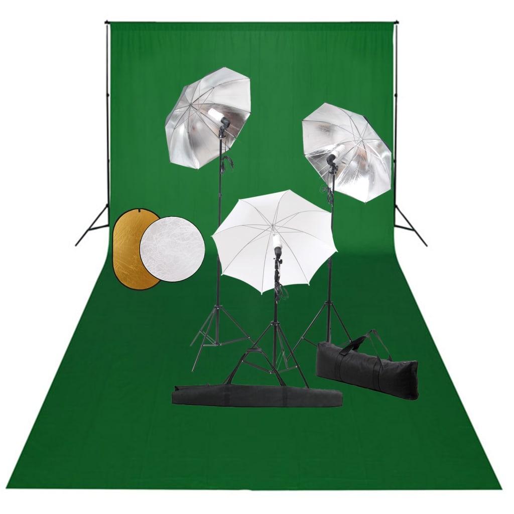Fotostudieudstyr med lamper, paraplyer, baggrund og reflektor