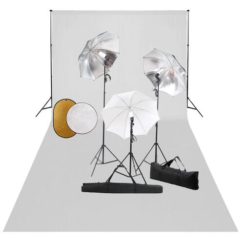 Fotostudieudstyr med lamper, paraplyer, baggrund og reflektor