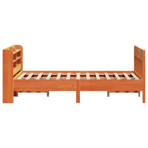 Sengeramme 140x190 cm i massivt fyrretræ - gyldenbrun med hovedgærde og hylder