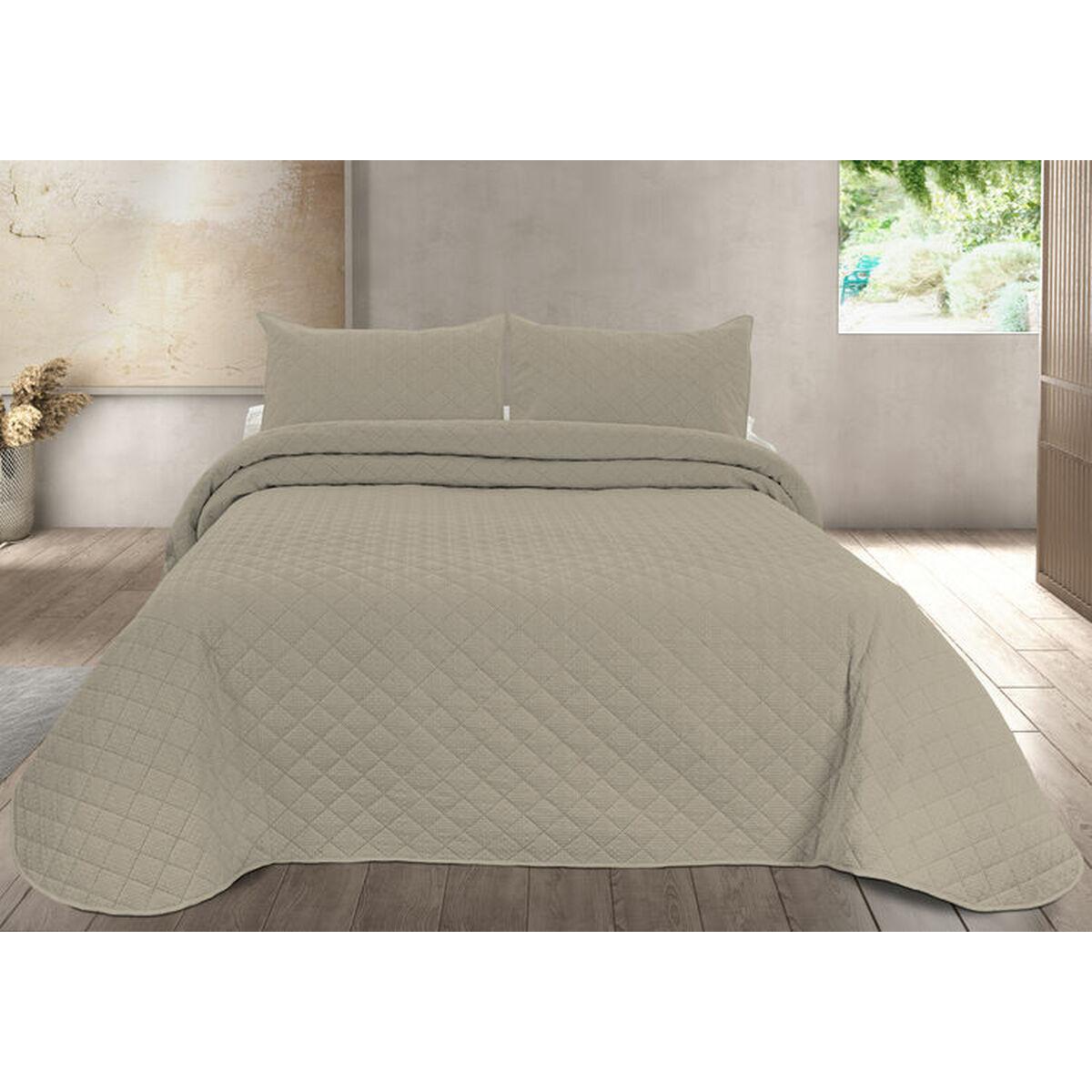 Sengetæppe Pierre Cardin EGNA - beige, 250 × 270 cm (Seng 150)