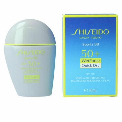 Fugtighedscreme med Farve Sports BB Shiseido Sports BB SPF50+ SPf 50+ Very Dark Spf 50 30 L (30 ml)