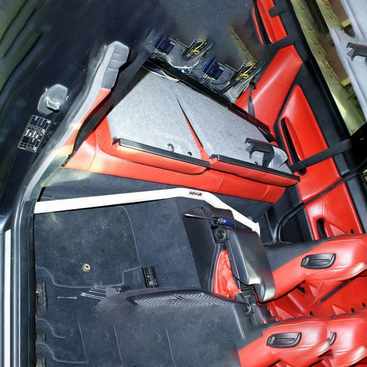 Ultra Racing forstærkningsstang URRO2-1535A til BMW 3-serie E46