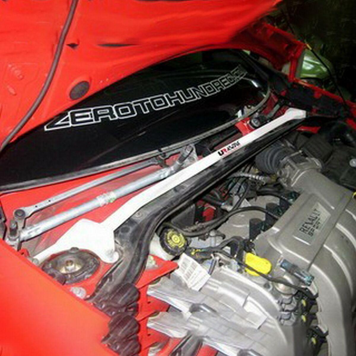 Ultra Racing forstærkningsstang URTW2-990 - frontal øverste til Renault Clio