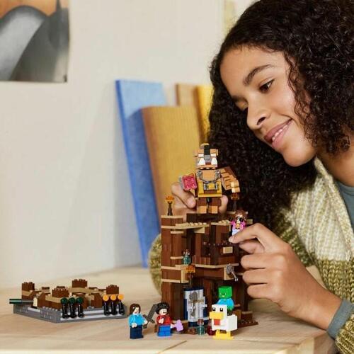 Lego Minecraft 21272 - Woodland Mansion Fighting Ring byggesæt (491 dele)