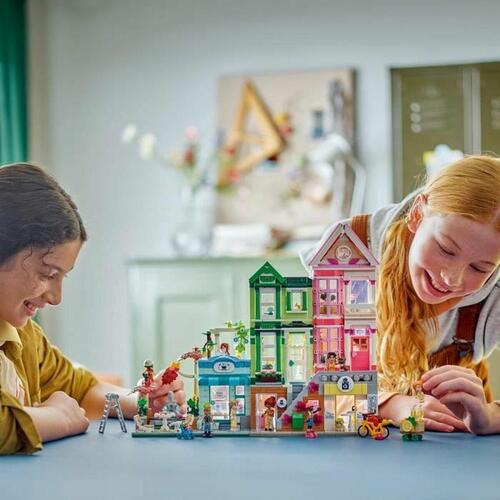 Lego Friends 42670 Heartlake City - Lejligheder og butikker (2040 dele)
