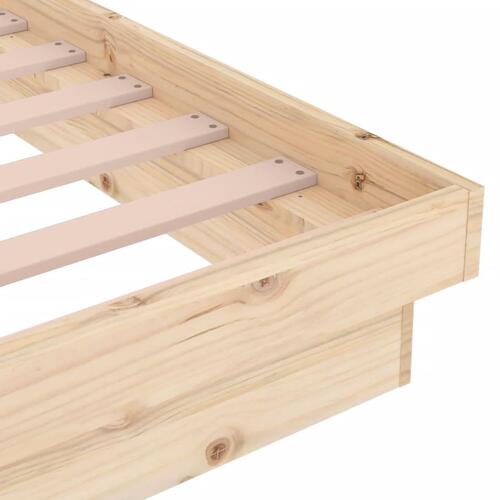 Sengeramme 140x190 cm massivt træ