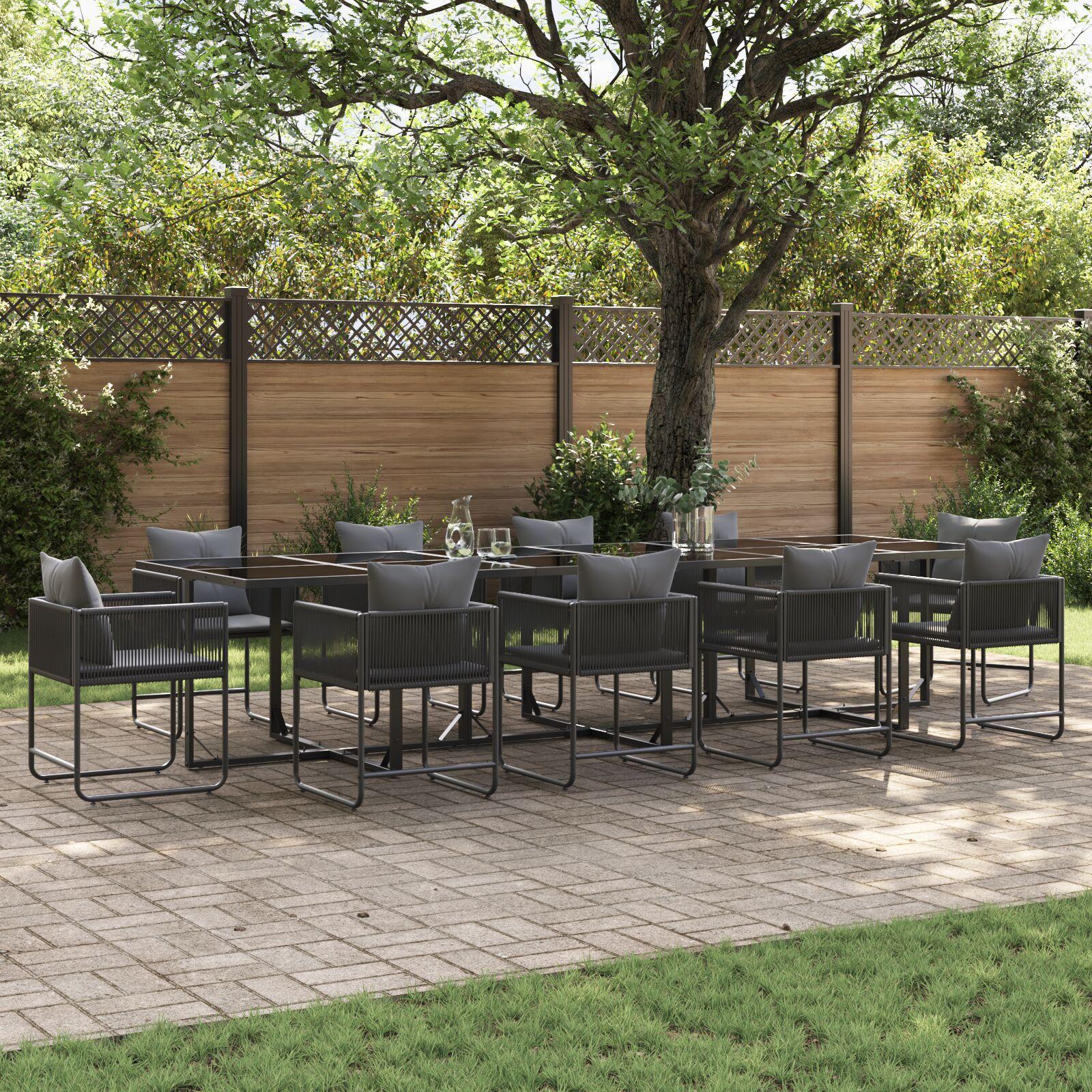 13 persons havebordssæt med hynder i stål og poly rattan