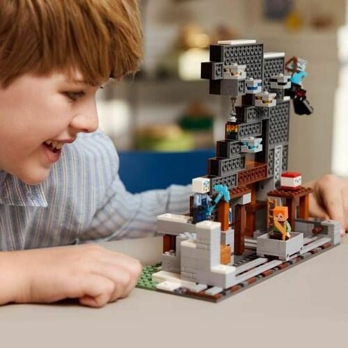 Lego Minecraft 21277 - The Pickaxe Hive byggesæt (multifarvet)
