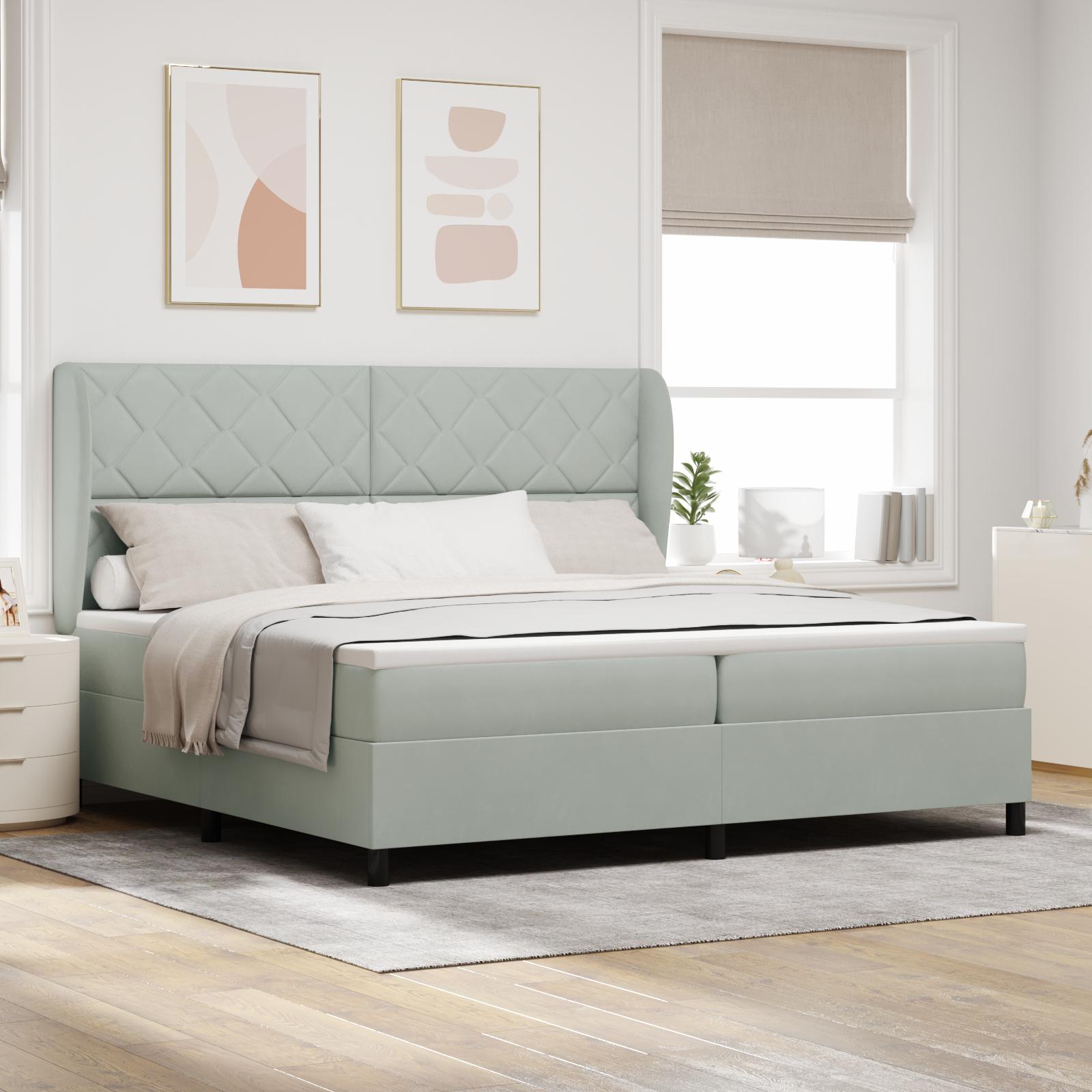 Box Spring Seng med Madras Lys Grå 200x200 cm Fløjl