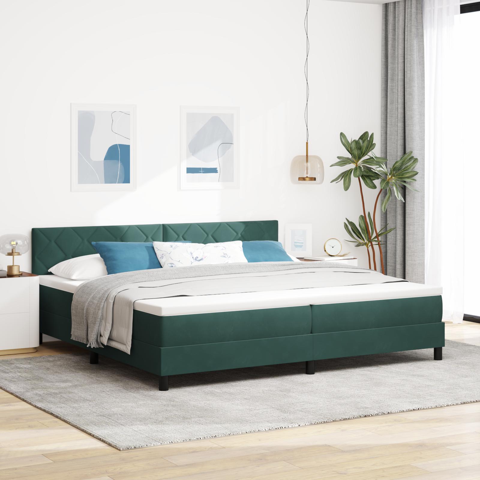 LED boxspring seng med hovedgærde 200 x 200 cm i mørkegrøn fløjl