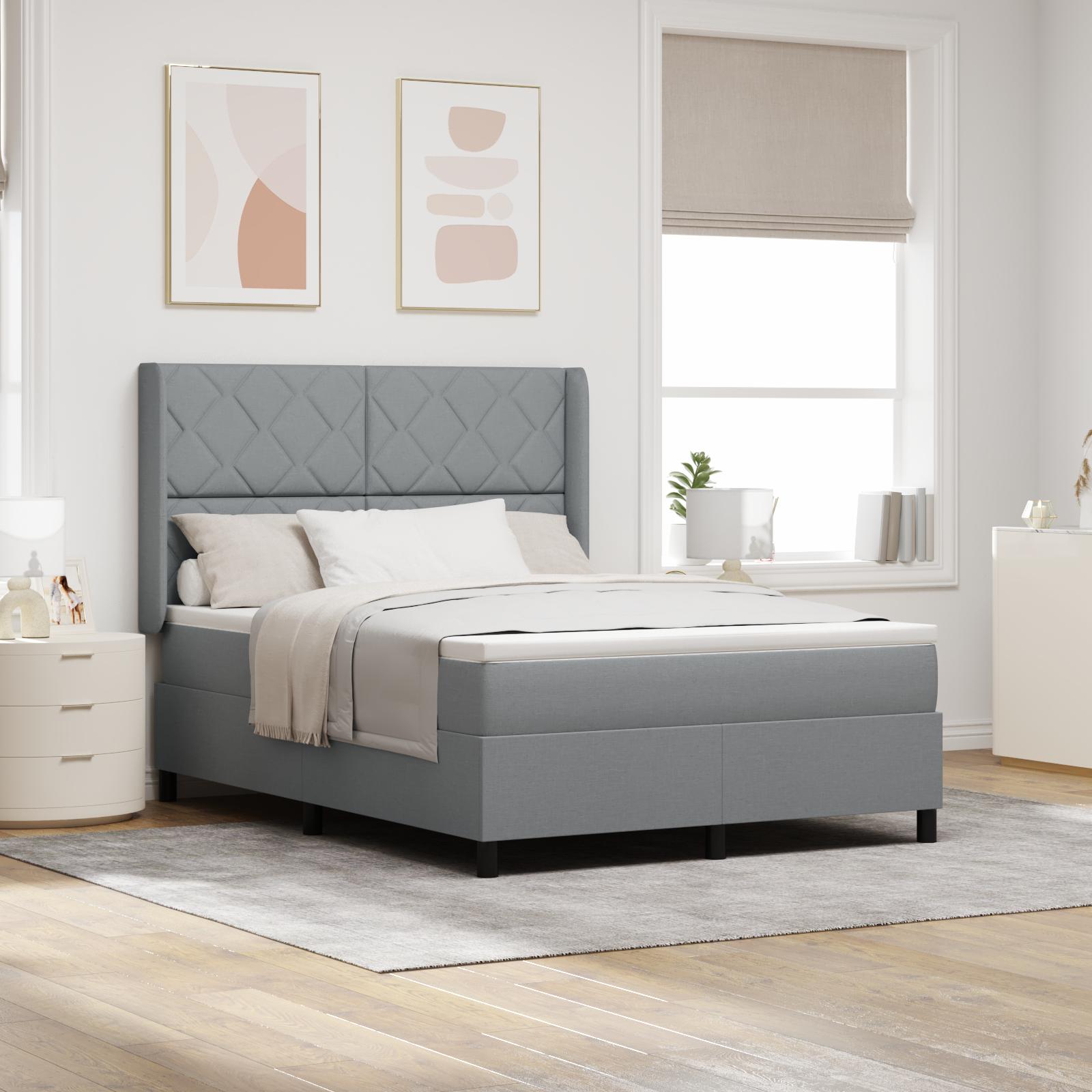 Box Spring Seng med Madras & LED Lys Lysegrå 140x200 cm Stof