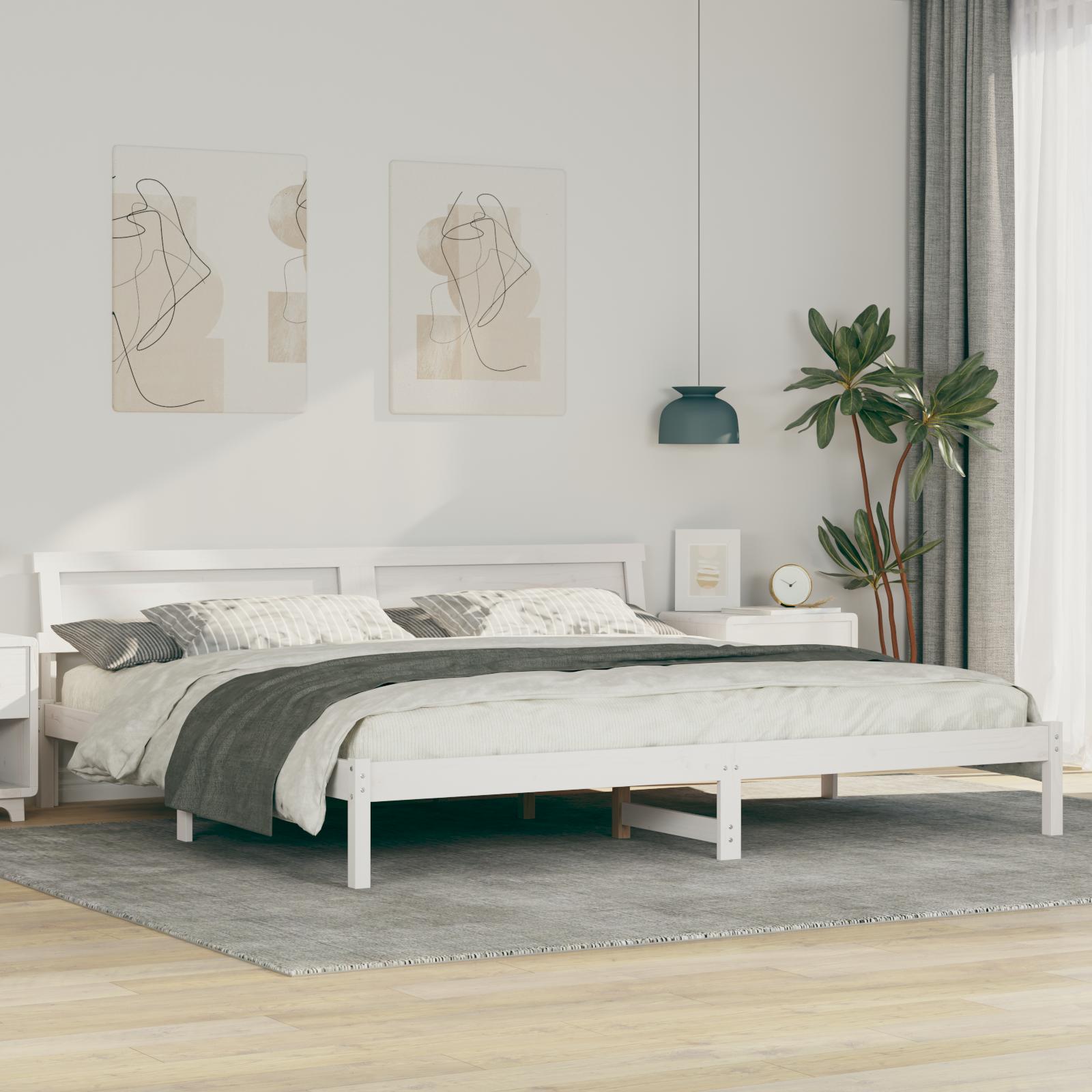Sengestel med hovedgærde Hvid 200 x 200 cm Massivt fyrretræ