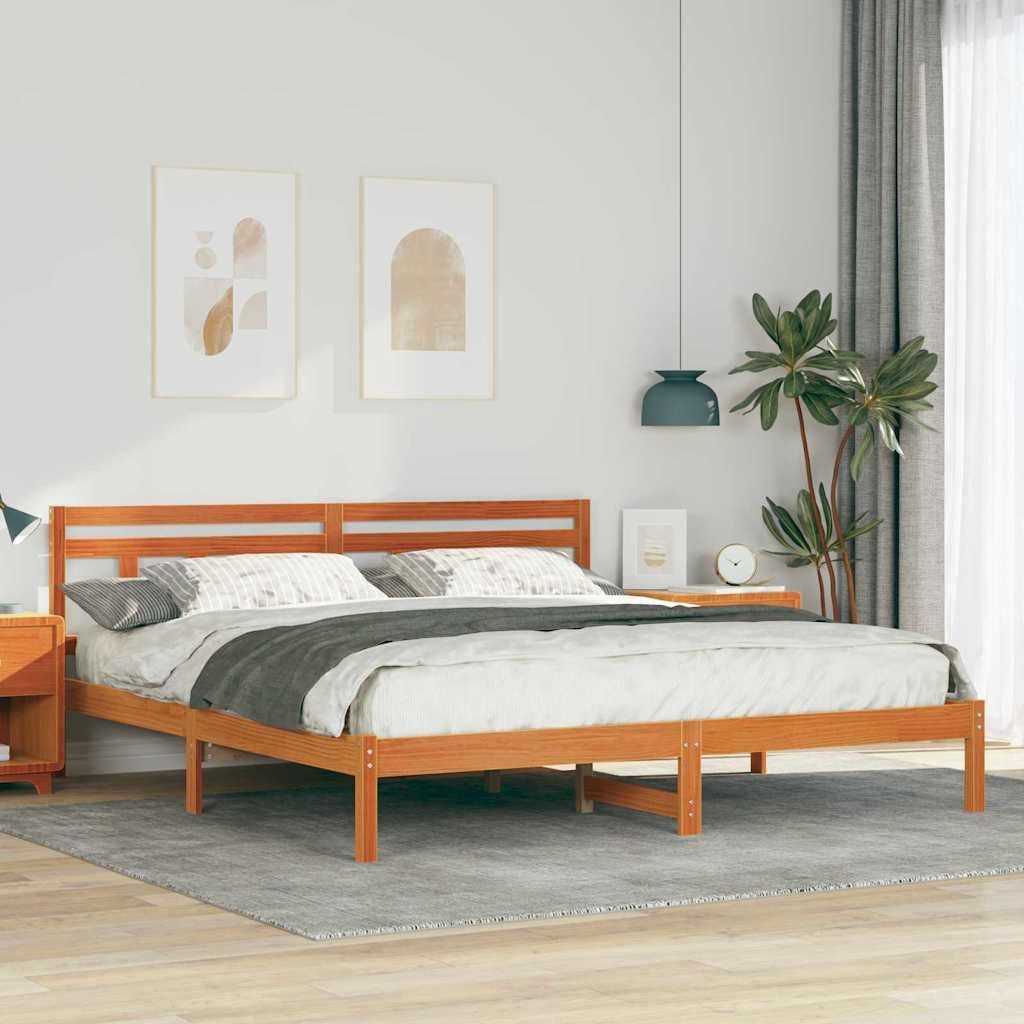 Sengestel i brun massiv fyrretræ - 200 x 200 cm med hovedgærde