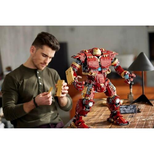 LEGO Marvel 76210 Hulkbuster - byggesæt med 4.049 dele