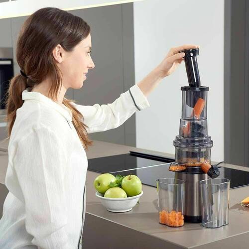 Saftpresser Black & Decker BXJE200E - elektrisk, 200 W