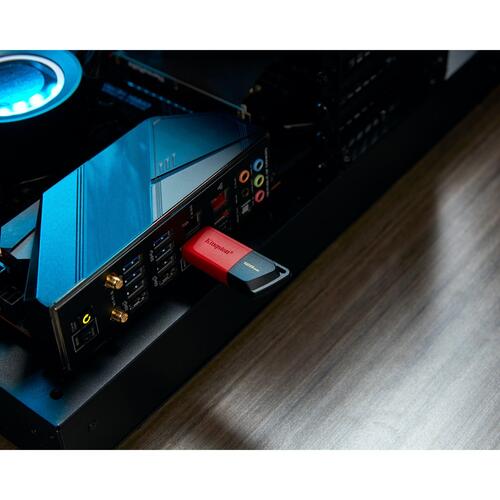 USB stik Kingston DataTraveler Exodia M 128 GB USB 3.2 Gen 1 – sort/rød