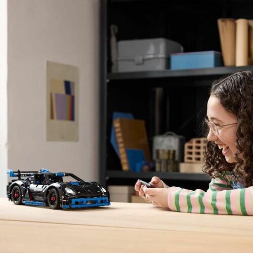 Lego Technic Porsche GT4 e-Performance Racing Car - Multifarvet byggesæt