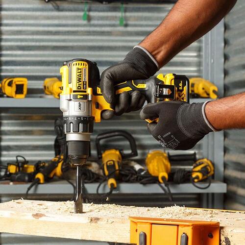 Boremaskine/skruemaskine Dewalt DCD996P2 18 V 5,0 Ah - 820 W