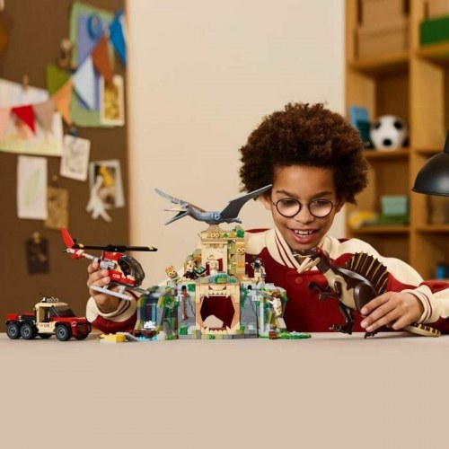 LEGO Jurassic World byggesæt - Spinosaurus- og T. rex-flugt (8+)