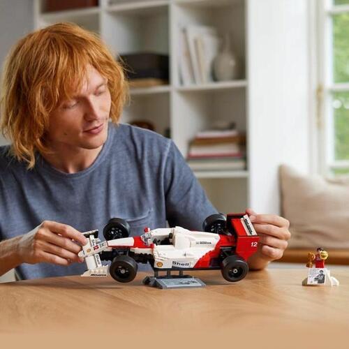 LEGO Icons 10330 McLaren MP4/4 & Ayrton Senna byggesæt