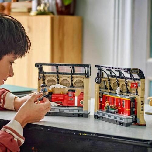 LEGO Harry Potter Book Nook: Hogwarts Express (byggelegetøj)