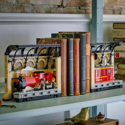LEGO Harry Potter Book Nook: Hogwarts Express (byggelegetøj)