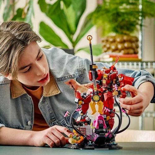 LEGO NINJAGO byggesæt - The Fire Knight Mech (71846)