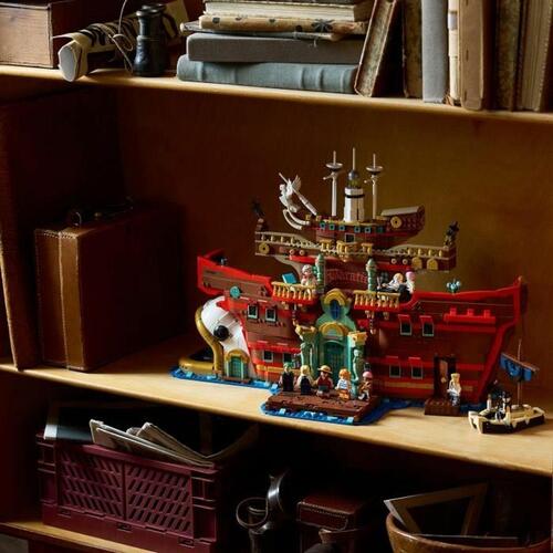 LEGO bygge­set - One Piece Baratie (voksne 18+)