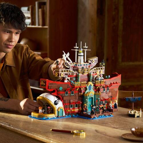 LEGO bygge­set - One Piece Baratie (voksne 18+)