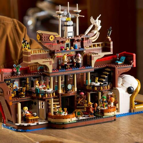 LEGO bygge­set - One Piece Baratie (voksne 18+)