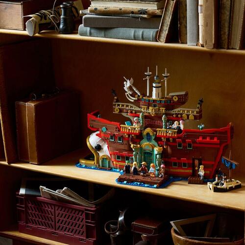 LEGO bygge­set - One Piece Baratie (voksne 18+)