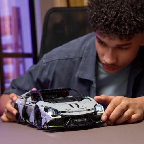 LEGO Technic Lamborghini Revuelto 42214 byggesæt (1135 dele)