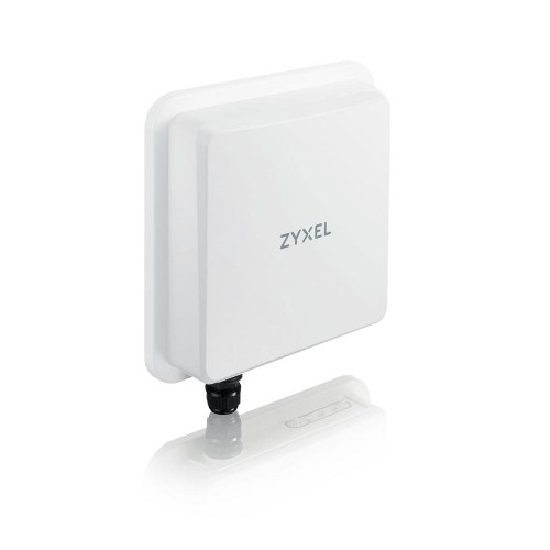 Zyxel Nebula FWA710 5G udendørs router med PoE