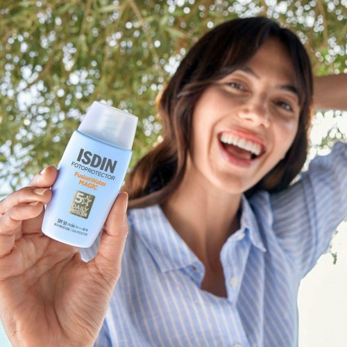 Solcreme SPF 50 Isdin Fotoprotector Fusion Water Magic 50 ml
