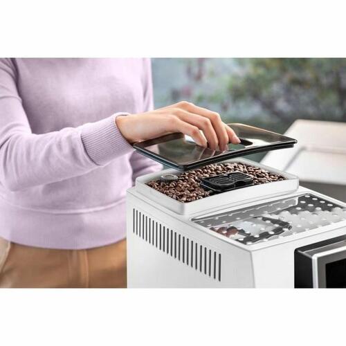 Kaffemaskine fuldautomatisk DeLonghi Magnifica S, 1450 W, hvid