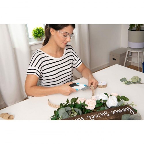 Elektrisk saks Black & Decker BCSC115-XJ med genopladeligt batteri