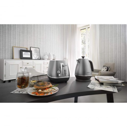 Elkedel DeLonghi KBI2001.S 1,7 l - 2000 W - sølv/krom