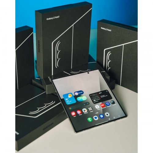 Samsung Galaxy Z Fold7 12 GB/512 GB - Grå 8"
