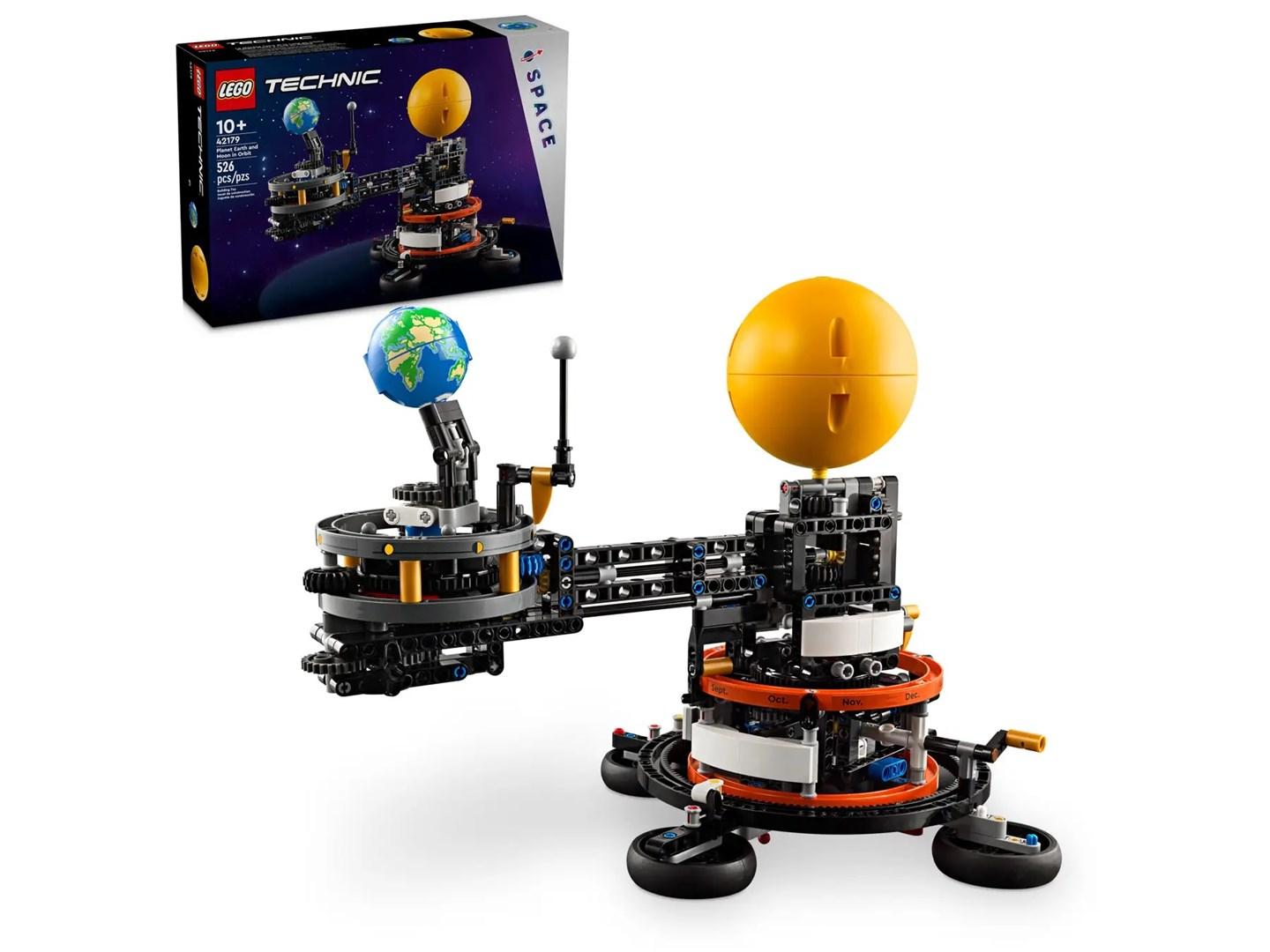 LEGO Technic Planet Jorden og Månen i kredsløb (42179)
