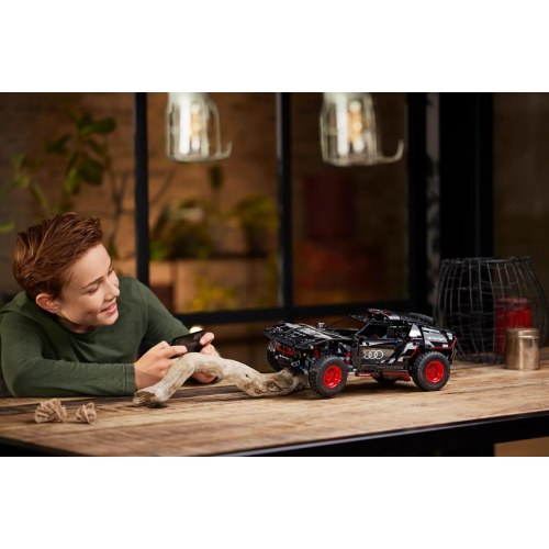 LEGO Technic 42160 Audi RS Q e-tron – fjernstyret byggeoplevelse, 10+