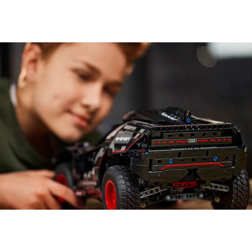 LEGO Technic 42160 Audi RS Q e-tron – fjernstyret byggeoplevelse, 10+
