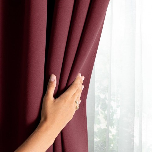 Mørklægningsgardin blackout 140x245 cm – vinrød, klassisk bånd – AmeliaHome