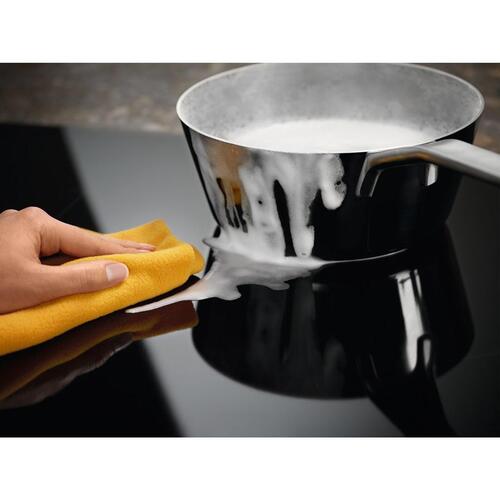 Induktionskogeplade 30 cm – Electrolux LIT30230C, sort, 2 zoner