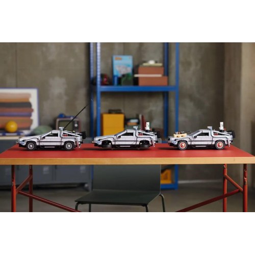 LEGO ICONS Tidsmaskinen fra Tilbage til Fremtiden (10300)