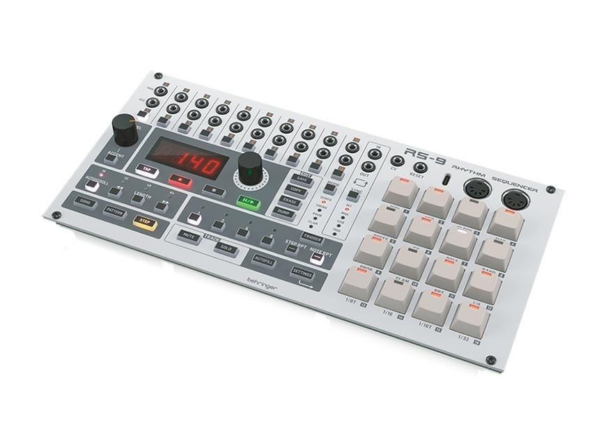 Trommemaskine - Behringer RS-9 i Eurorack-kabinet